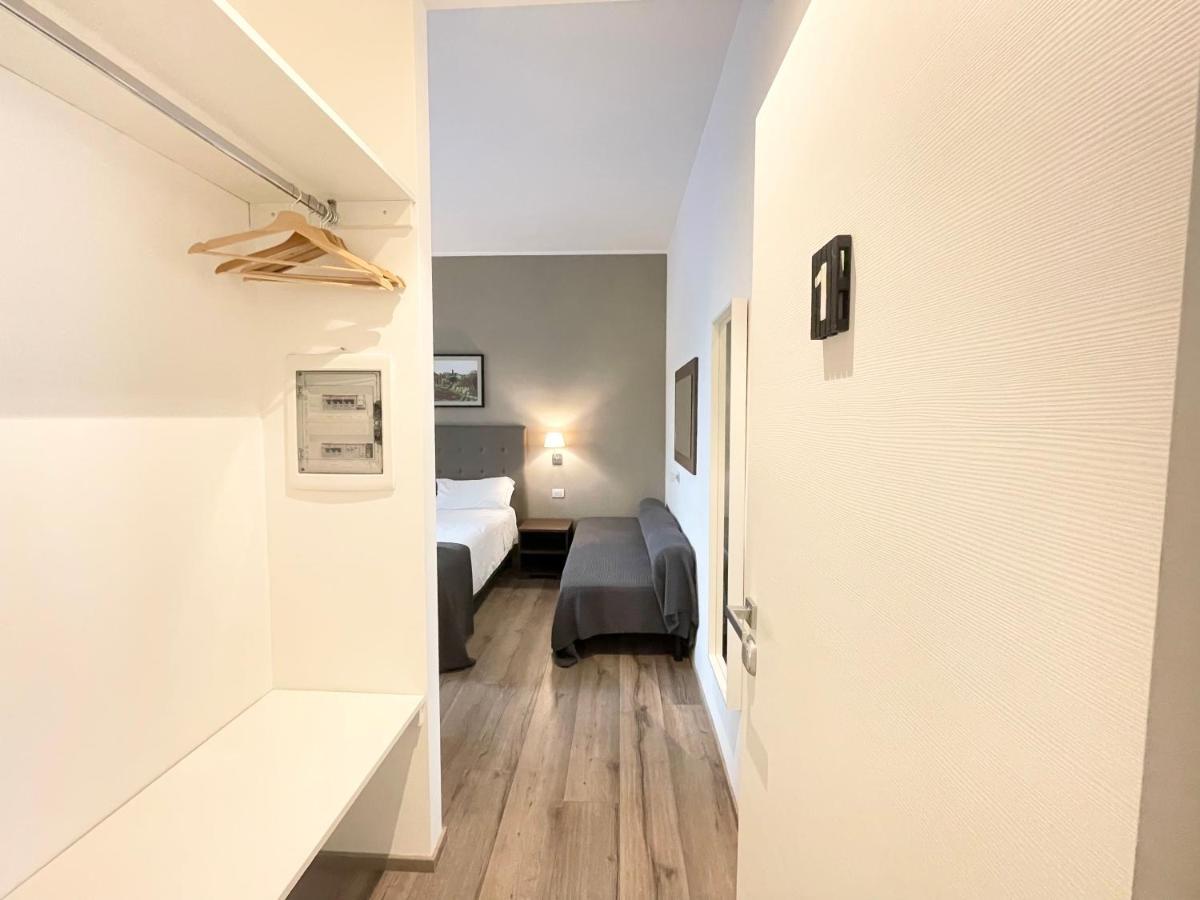 ローマ ビクトリー ルームズ Bed & Breakfast エクステリア 写真